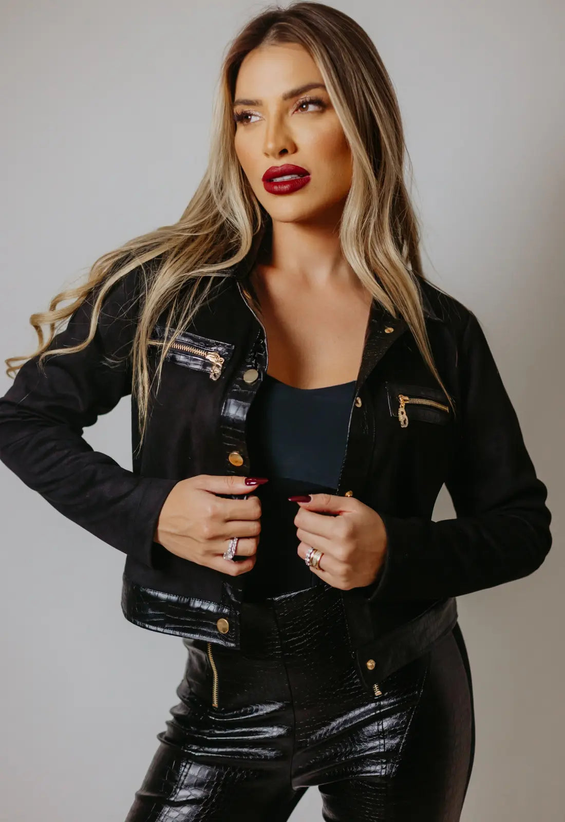 Comprar chqueta torera negra para mujer. Ropa brasileña.